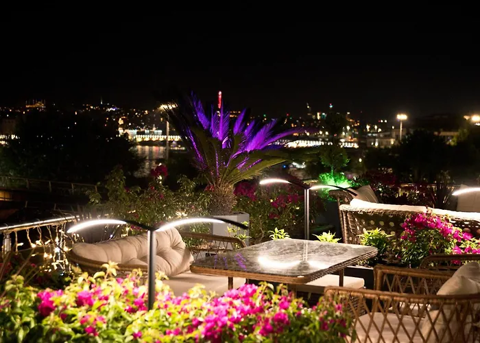 לינה וארוחת בוקר Gzh Park Bosphorus 4*